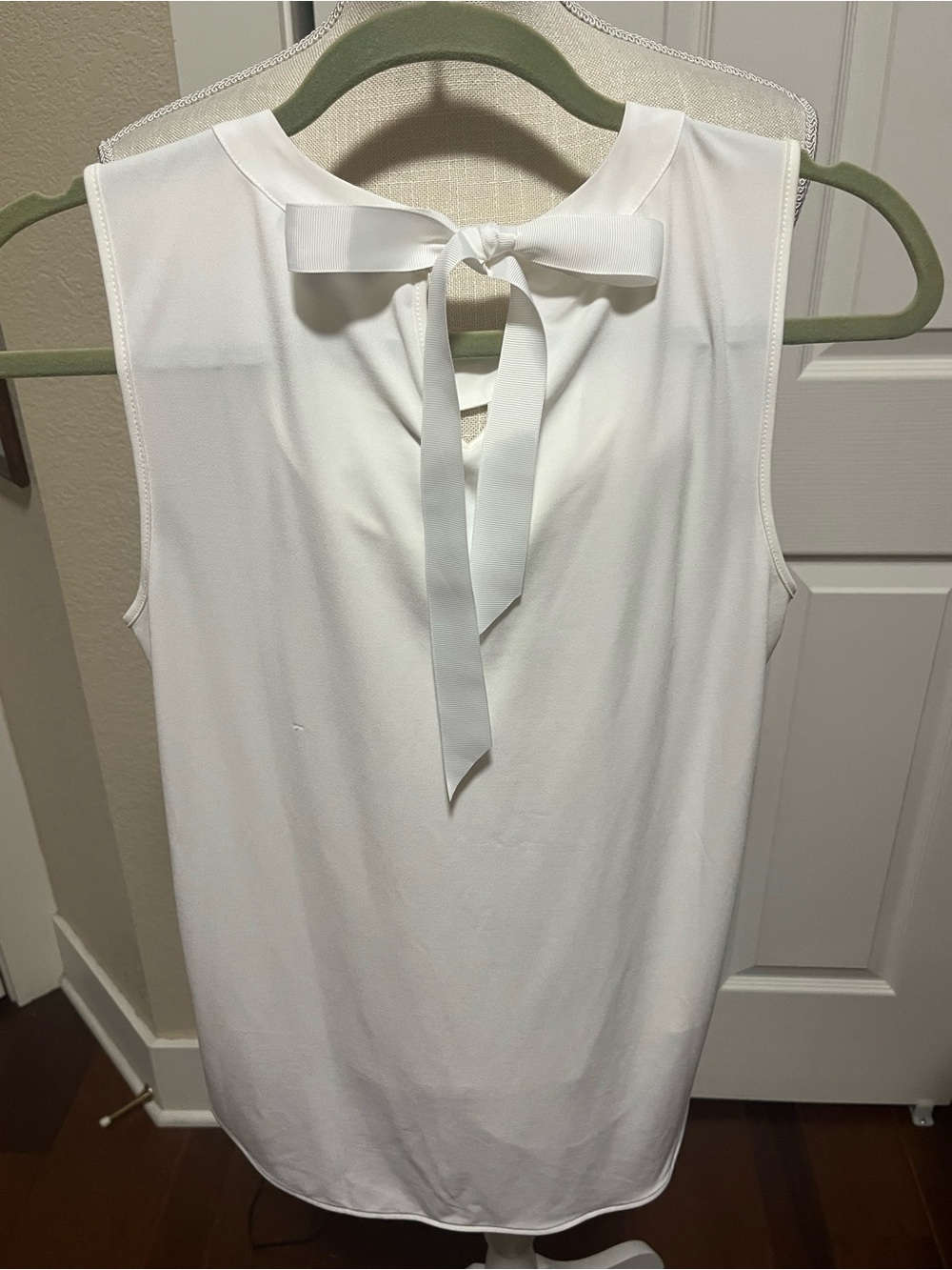 41 Hawthorn White Sleeveless Tie-Back Top